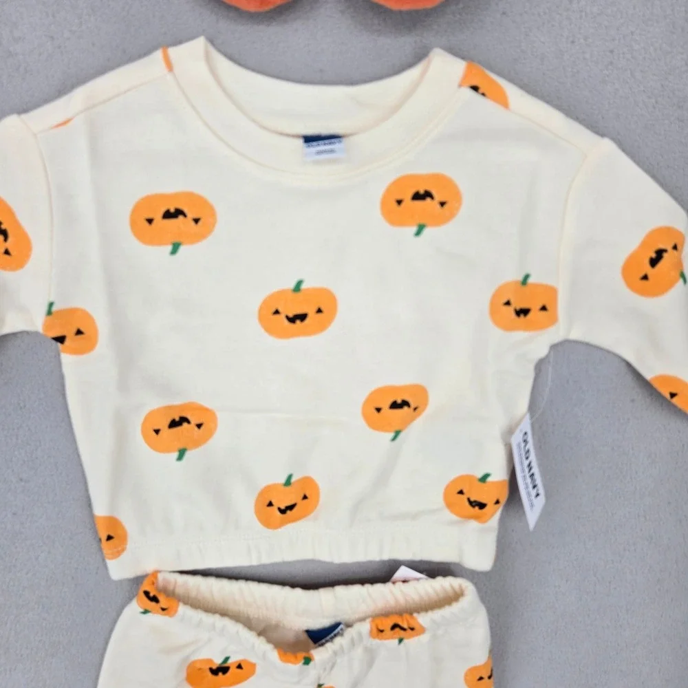 Old Navy Baby Unisex NWT 3-6M 2 pc Pumpkin Jogger & Booties Halloween Set